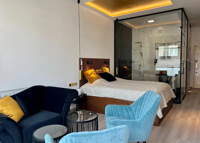 Golden At Erzsebet Bridge Appartement *