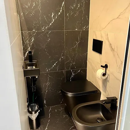 Golden At Erzsebet Bridge Apartman Budapest