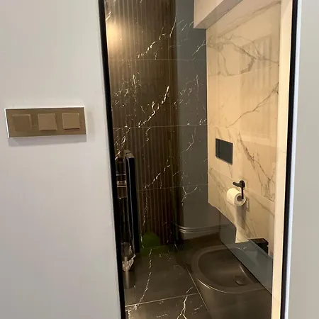 Апартаменты Golden At Erzsebet Bridge