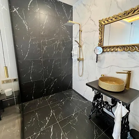 Appartement Golden At Erzsebet Bridge Budapest